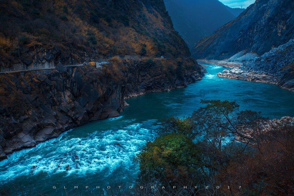 雨天贴瓷砖会以后一直返潮吗？游戏画面