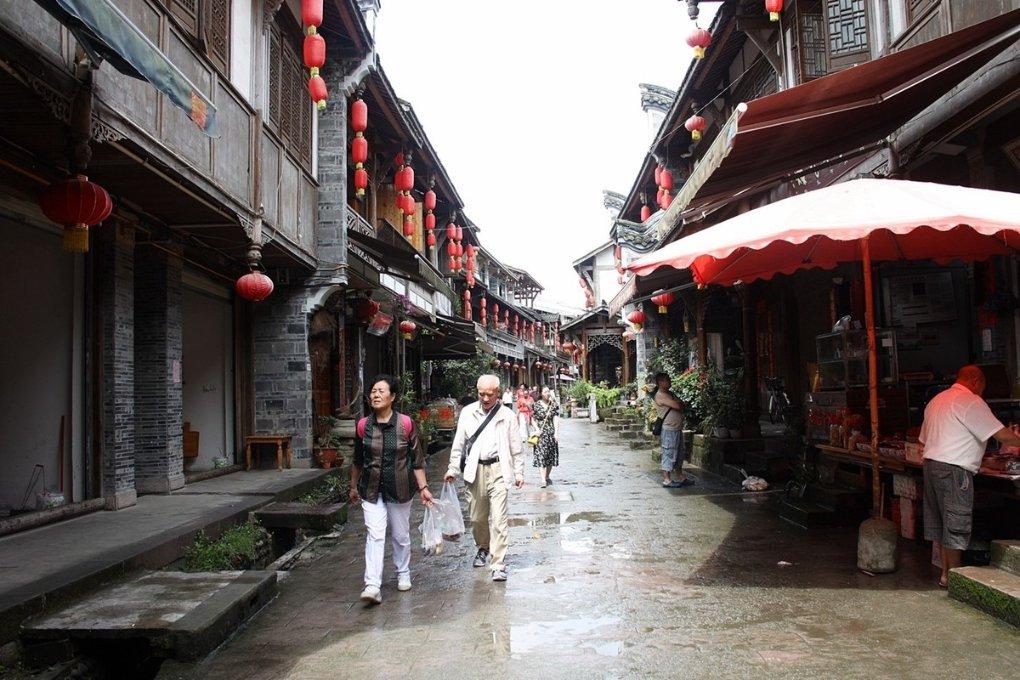 原油交易提醒：美国数据改善市场情绪 红海危机延续 油价涨逾3%至12月以来高位